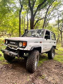 Toyota land cruiser lj70