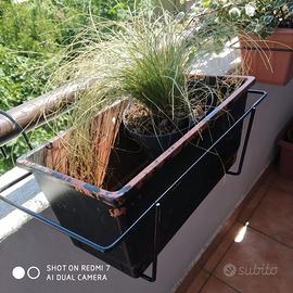 Balconetta con supporto in metallo