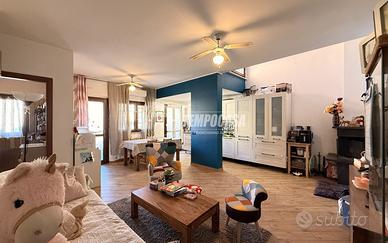 Villa a Schiera a Roma Via Gorlago 3 locali