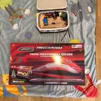 Trenini e tappeto gioco