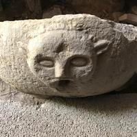 Lavabo Antico del '600 con Scultura