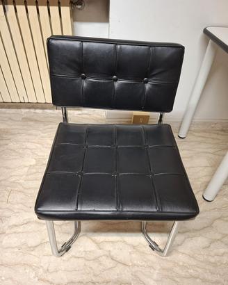 Poltrona da ufficio in ecopelle nera