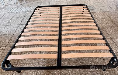 Rete a doghe matrimoniale in legno e metallo
