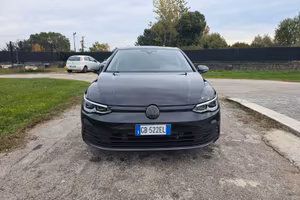 Volkswagen Golf 8 1.5 TSI STYLE Manuale