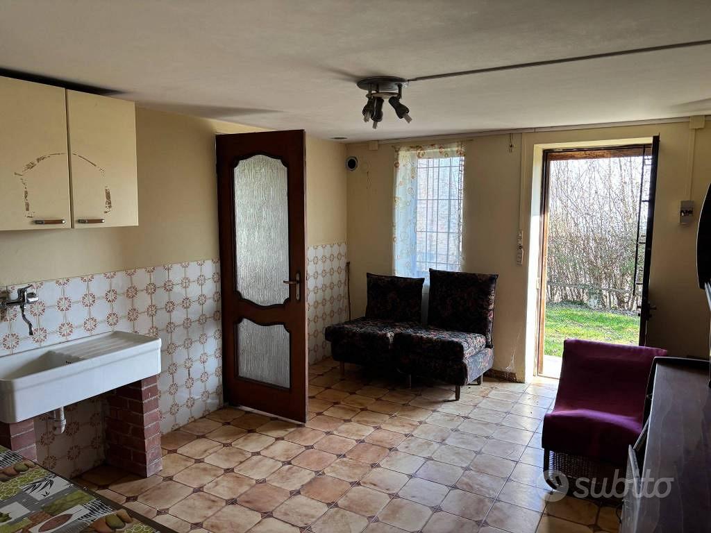 Rustico / Casale di 91 m² con 4 locali e box auto - Vista 4