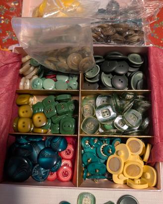 stok bottoni vintage