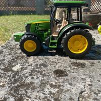 TRATTORE JOHN DEER 