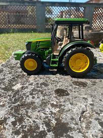 TRATTORE JOHN DEER 