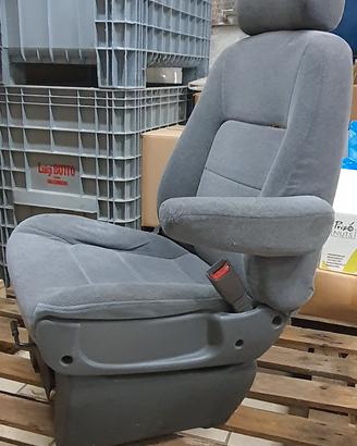 sedile anteriore lato passeggero kia carnival