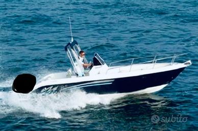 Barca open pronta alla Boa