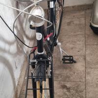 Bicicletta Anita un mese d'uso. Perfetto stato 