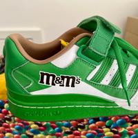 Adidas  M&MS numero 43