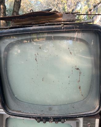 Televisore antico CGE