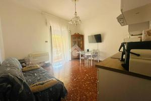 3 LOCALI A LADISPOLI