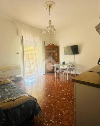 3 LOCALI A LADISPOLI