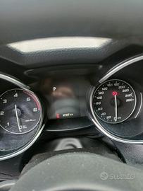 Alfa Romeo Stelvio Q4 2.2 executive 