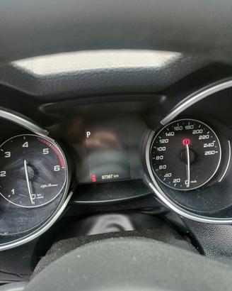 Alfa Romeo Stelvio Q4 2.2 executive 