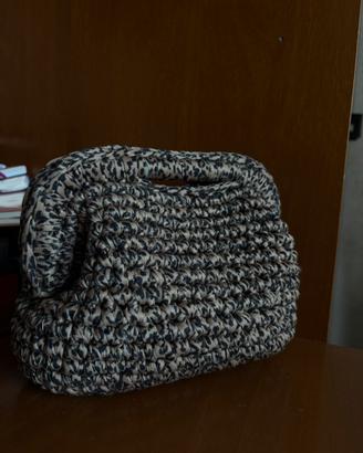 Borsa clutch uncinetto leopardata