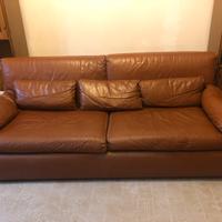 Divano in pelle marrone