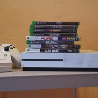 Xbox One S con giochi e caricabatterie