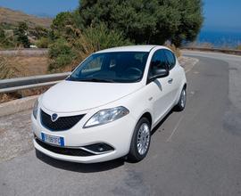 Lancia Ypsilon 1.2 Silver