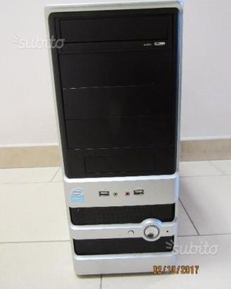 Pc fisso e tastiera