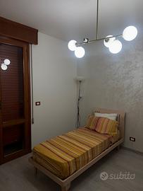 Stanza con balcone - Solo donne