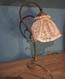 Lampada da tavolo Vintage con copertura in pizzo
