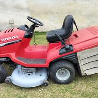 Trattorino  tagliaerba  Honda bicilindrico