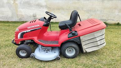 Trattorino  tagliaerba  Honda bicilindrico