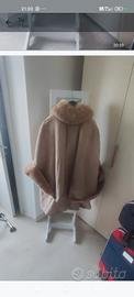 cappotto montone con mantella 