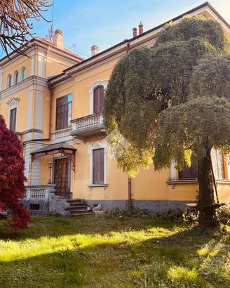 VILLA SINGOLA A CASAPINTA