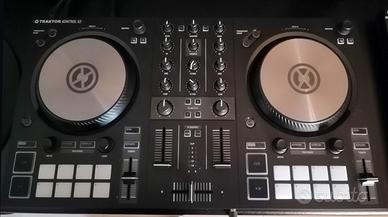 NATIVE INSTRUMENTS Traktor Kontrol S2 MK3