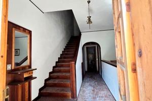Terratetto indipendente con terrazzo e giardinetto