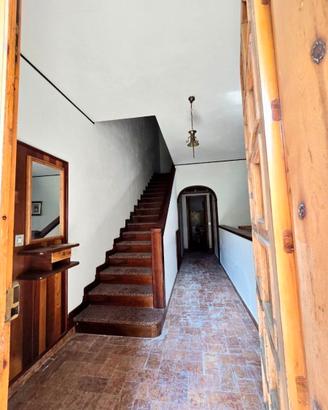 Terratetto indipendente con terrazzo e giardinetto