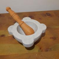 Mortaio Bianco in Marmo di Carrara con Pestello