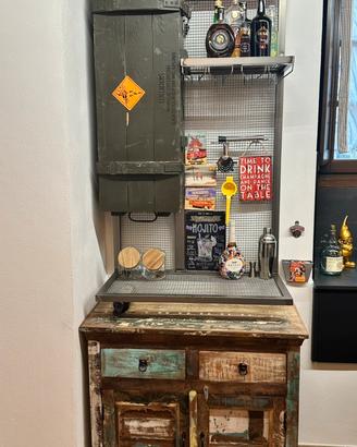 Angolo bar industrial vintage
