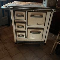 Cucina economica a legna