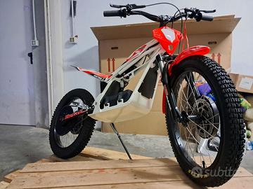 Minitrial elettrico Beta Motorcycles 20"