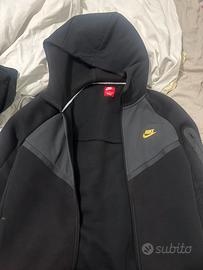 Nike tech