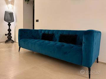 n.2 DIVANI VELLUTO BLU PETROLIO capitonné