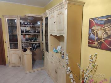 Mobile soggiorno con angolo bar