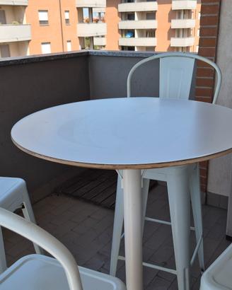 Set tavolino + 4 sgabelli