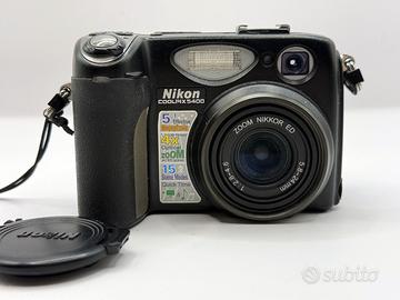Nikon Coolpix 5400 con scatola e accessori