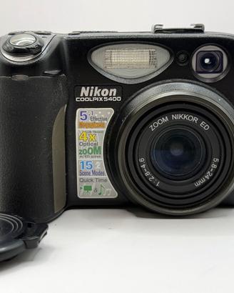 Nikon Coolpix 5400 con scatola e accessori