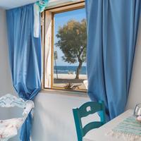 Casetta antica di pescatori x 2 sulla spiaggia