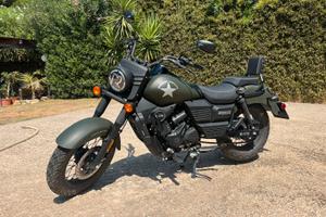 Moto Renegade Commando 300