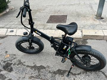 Bici elettrica fat bike one 2 chiavi e documenti