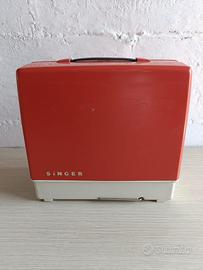 Antico giocattolo vintage macchina da cucire