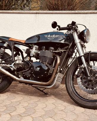 Moto Cafe Racer TRIUMPH BONNEVILLE